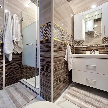 Graceland Apartment In Hurghada City Centre-2